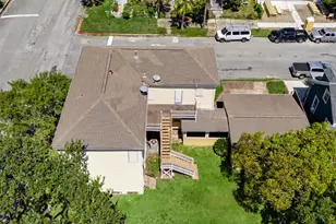 1425 Avenue K, Galveston, TX 77550 - Photo 6
