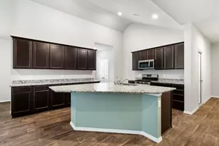 11722 Bari Reef Ln, Conroe, TX 77304 - Photo 6