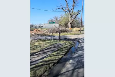 1215 Jensen Drive, Houston, TX 77020 - Photo 2