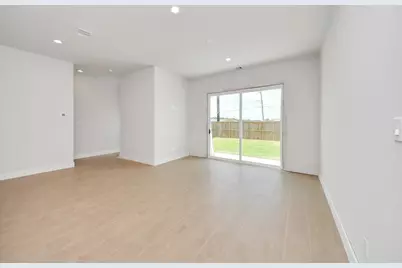 13105 Moncloa Drive, Houston, TX 77047 - Photo 8