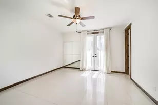 1108 W 15th 1/2 St, Houston, TX 77008 - Photo 10