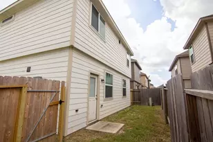 18602 Frazers Ravine Ln, Katy, TX 77449 - Photo 4