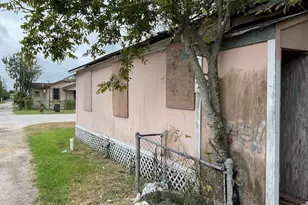 1315 52nd St, Galveston, TX 77551 - Photo 6