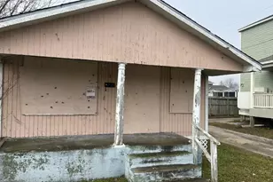 1315 52nd St, Galveston, TX 77551 - Photo 2