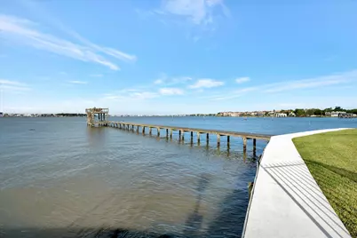 2240 Marina Way, Kemah, TX 77565 - Photo 38