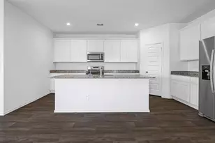 2811 Misty Elm Ln, Rosenberg, TX 77469 - Photo 2