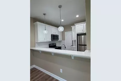 408 Mary Avenue, Huntsville, TX 77320 - Photo 2