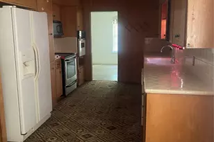 2101 Belvedere Dr, Baytown, TX 77520 - Photo 8