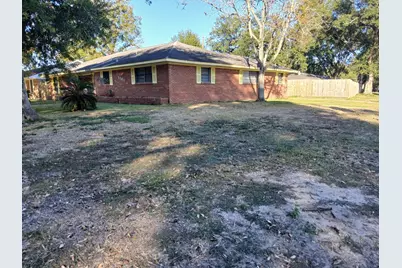 2101 Belvedere Drive, Baytown, TX 77520 - Photo 10