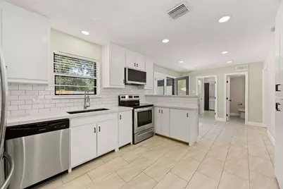 2658 S Woodloch Street, Woodloch, TX 77385 - Photo 10