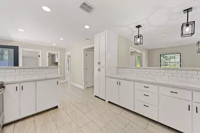 2658 S Woodloch Street, Woodloch, TX 77385 - Photo 8