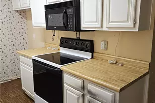 17738 Kings Park Ln, Houston, TX 77058 - Photo 8