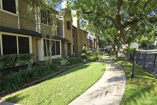 17738 Kings Park Ln, Houston, TX 77058 - Photo 2