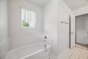 5123 Redemption Cir, Houston, TX 77018 - Photo 8