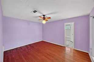 1631 Bradney Dr, Houston, TX 77077 - Photo 4