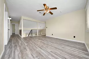 13507 White Cliff Dr, Houston, TX 77065 - Photo 18