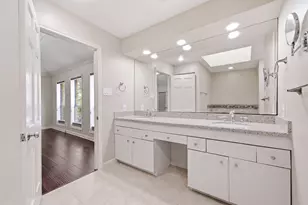 5426 John Dreaper Dr, Houston, TX 77056 - Photo 20