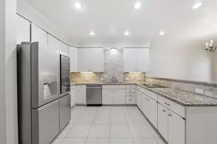 5426 John Dreaper Dr, Houston, TX 77056 - Photo 14