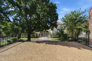 5426 John Dreaper Dr, Houston, TX 77056 - Photo 30