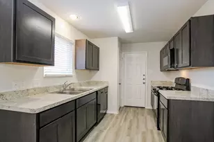 8718 Livings St, Houston, TX 77028 - Photo 4