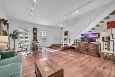 5803 Lynbrook Drive, Houston, TX 77057 - Photo 8