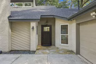 13418 Holston Hills Dr, Houston, TX 77069 - Photo 2