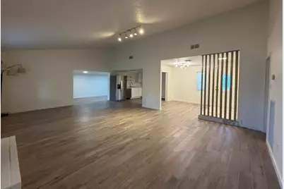 11515 W Bellfort Avenue, Houston, TX 77099 - Photo 4