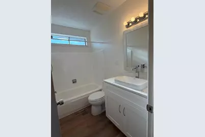 11515 W Bellfort Avenue, Houston, TX 77099 - Photo 8