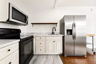 6816 Sherman St, Houston, TX 77011 - Photo 2