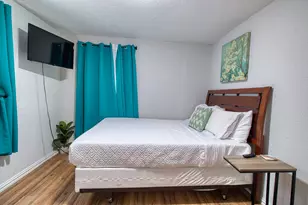 732 1st Ave N, Texas City, TX 77590 - Photo 18