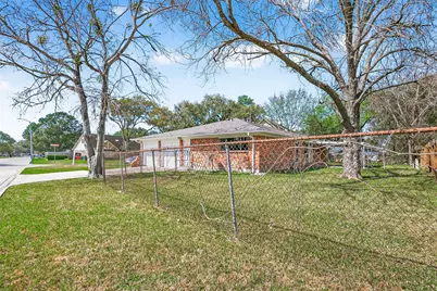 1802 Terrence Drive, Stafford, TX 77477 - Photo 4
