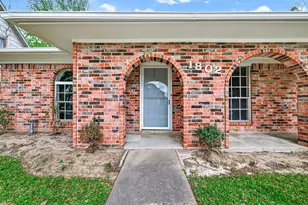 1802 Terrence Dr, Stafford, TX 77477 - Photo 2