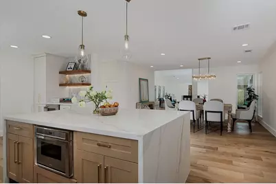 16 Crinkleroot Court, The Woodlands, TX 77380 - Photo 14