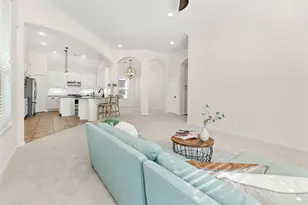 35 E Wolf Cabin Cir, Spring, TX 77389 - Photo 8