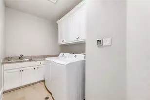 7615 Pine Ridge Terrace Rd, Houston, TX 77081 - Photo 32