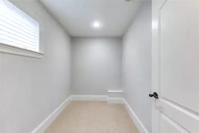 7615 Pine Ridge Terrace Road, Houston, TX 77081 - Photo 30