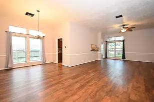 16302 Ash Point Ln, Sugar Land, TX 77498 - Photo 2