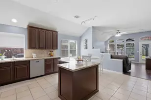11207 Timbertree Ln, Houston, TX 77070 - Photo 6