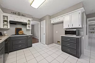 7911 Pine Green Ln, Humble, TX 77346 - Photo 10