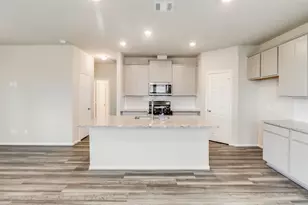 308 Redbud Rdg Dr, Brookshire, TX 77423 - Photo 4