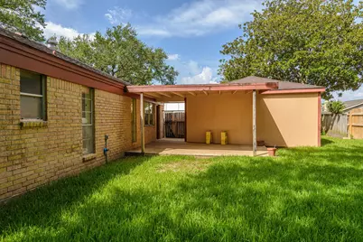 16023 Havenhurst Drive, Houston, TX 77059 - Photo 22