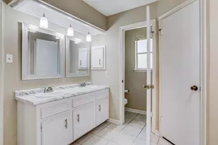 16023 Havenhurst Dr, Houston, TX 77059 - Photo 18