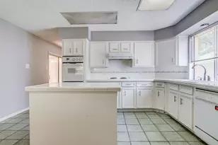 16023 Havenhurst Dr, Houston, TX 77059 - Photo 8