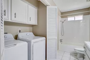 16023 Havenhurst Dr, Houston, TX 77059 - Photo 14