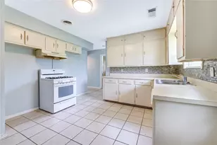 1817 Benbow Wy, Houston, TX 77080 - Photo 16