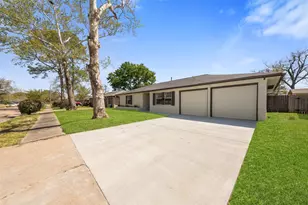 4115 Trail Lake Dr, Houston, TX 77045 - Photo 4