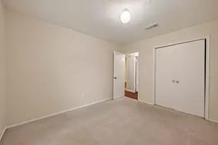 2743 N Larkspur Cir, Pearland, TX 77584 - Photo 18