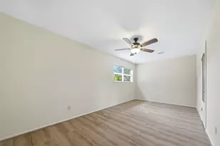 22 Patio Dr, Hilltop Lakes, TX 77871 - Photo 18