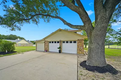 22 Patio Drive, Hilltop Lakes, TX 77871 - Photo 4