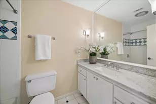 115 Litchfield Ln, Houston, TX 77024 - Photo 22